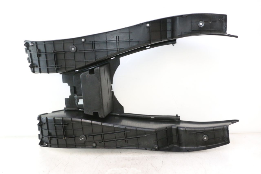 photo de FLOOR PANEL YAMAHA YP MAJESTY 125 (2002 - 2006) - Supplementary product photo