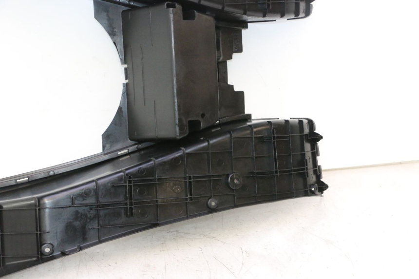 photo de FLOOR PANEL YAMAHA YP MAJESTY 125 (2002 - 2006) - Checked used part