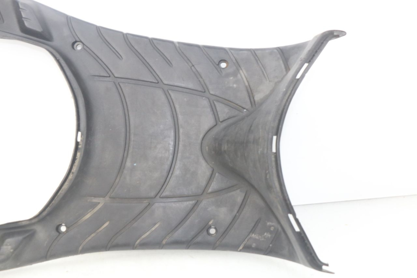 photo de FOOTREST PIAGGIO ZIP 2T 50 (2009 - 2019) - Fixing points details