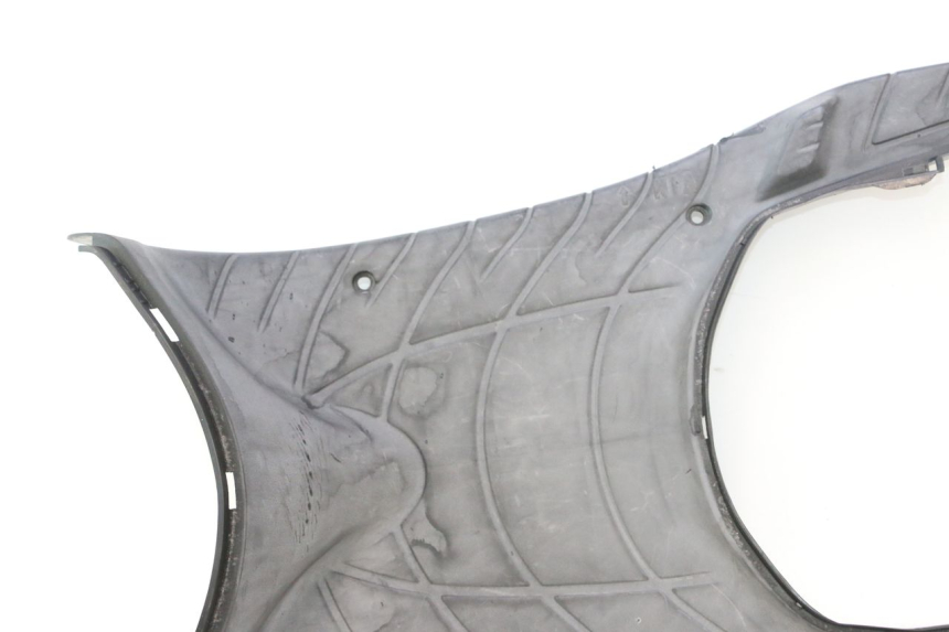 photo de FLOOR PANEL PIAGGIO ZIP IGET 4T 50 (2021 - 2023) - Distinctive features