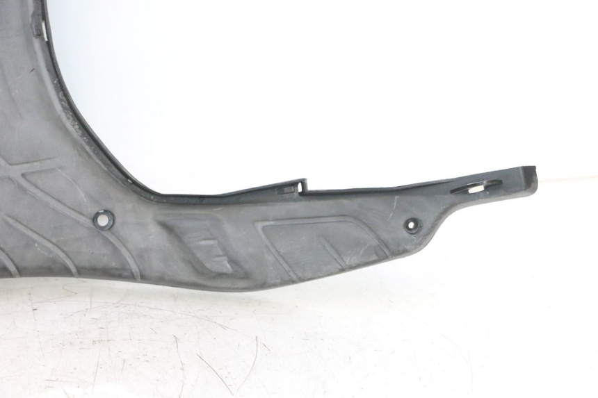 photo de FLOOR PANEL PIAGGIO ZIP IGET 4T 50 (2021 - 2023) - High-resolution close-up