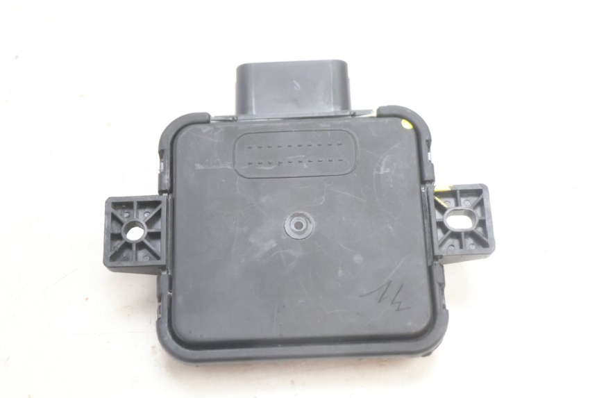 photo de INTERFACE MODULE PIAGGIO MP3 HPE 530 (2022 - 2026) - Fixing points details