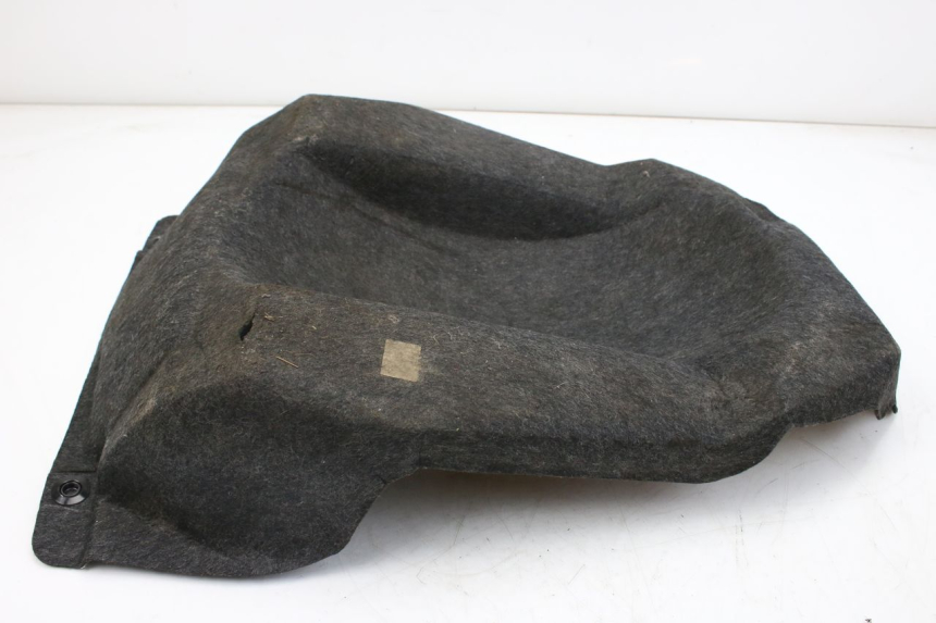 photo de TRUNK CARPET SUZUKI AN BURGMAN 400 (2006 - 2010) - Technical close-up