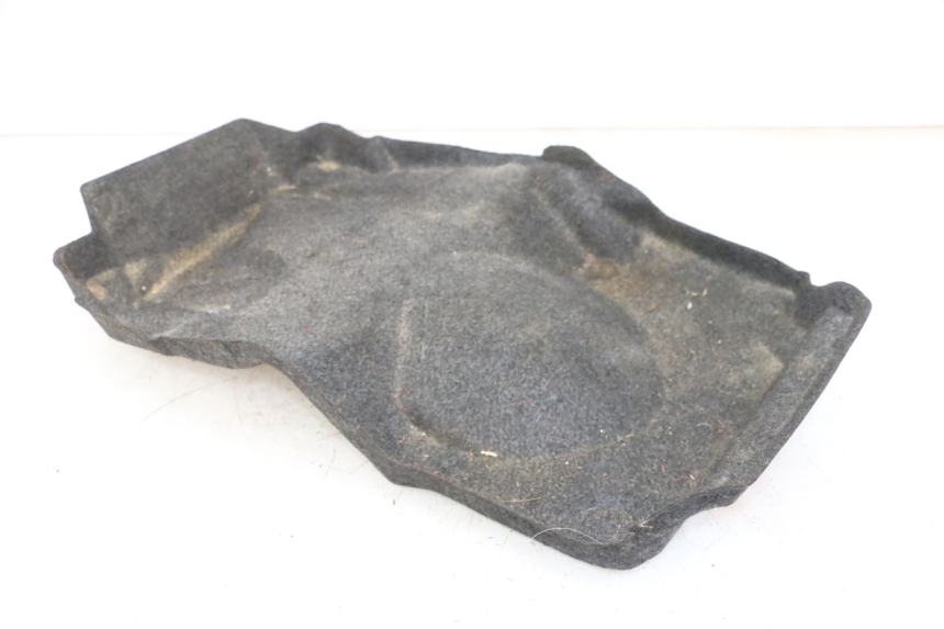 photo de UNDERSEAT CARPET SUZUKI BURGMAN 650 (2013 - 2020) - Alternative perspective