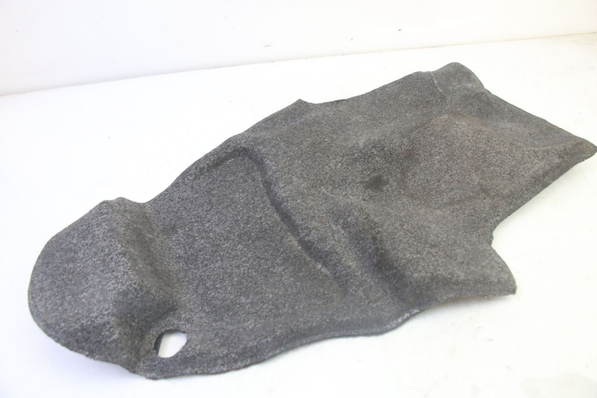 photo de UNDERSEAT CARPET PIAGGIO MP3 500 (2011 - 2015) - Zoom on usage condition