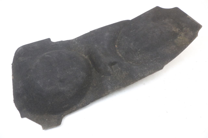 photo de UNDERSEAT CARPET DAELIM S3 125 (2010 - 2017) - Zoom on usage condition