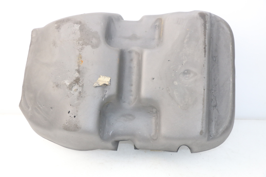 photo de UNDERSEAT CARPET PEUGEOT SATELIS 500 (2007 - 2013) - Zoom on usage condition