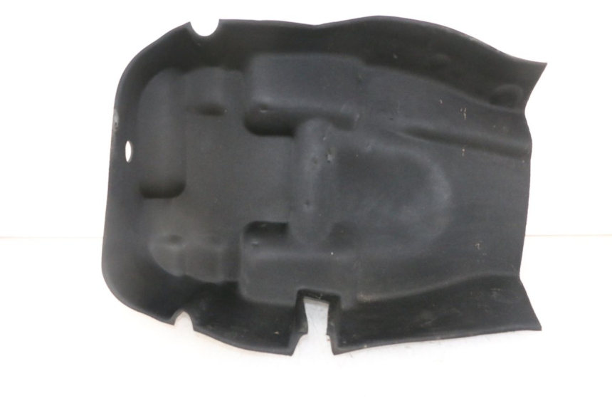 photo de UNDERSEAT CARPET PEUGEOT SATELIS 125 (2013 - 2018) - Fixing points details