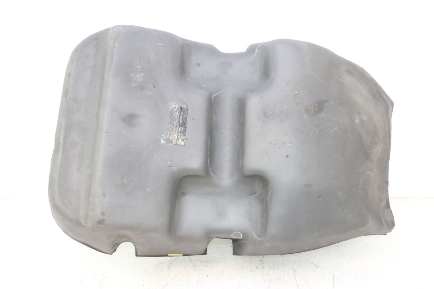 photo de UNDERSEAT CARPET PEUGEOT SATELIS 125 (2006 - 2009) - Alternative perspective