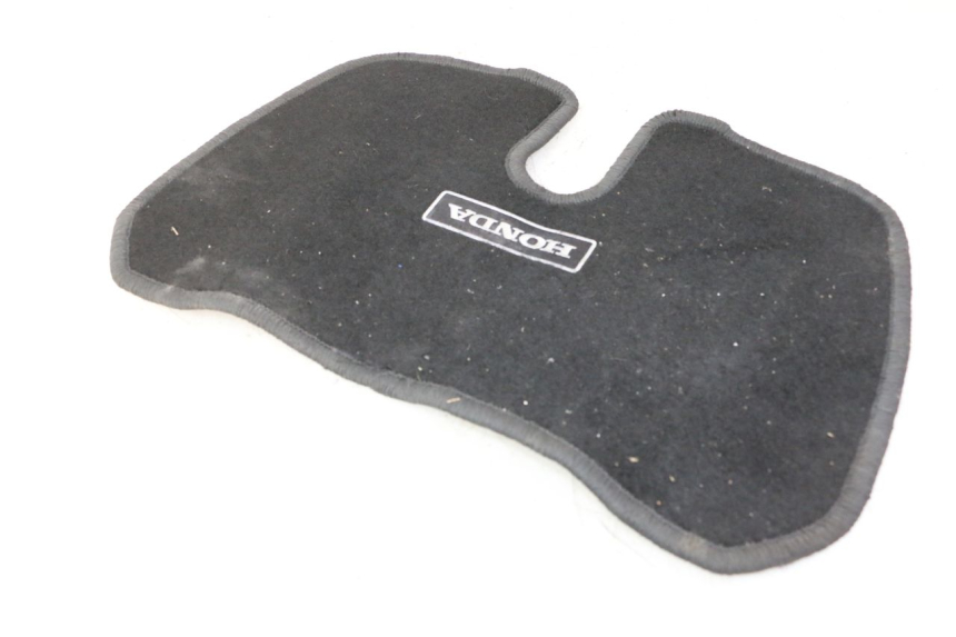 photo de UNDERSEAT CARPET HONDA ST PAN EUROPEAN 1300 (2002 - 2013) - Main view