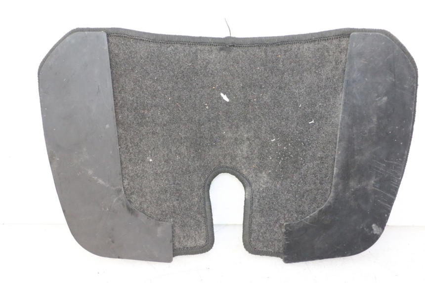 photo de UNDERSEAT CARPET HONDA ST PAN EUROPEAN 1300 (2002 - 2013) - Alternative perspective
