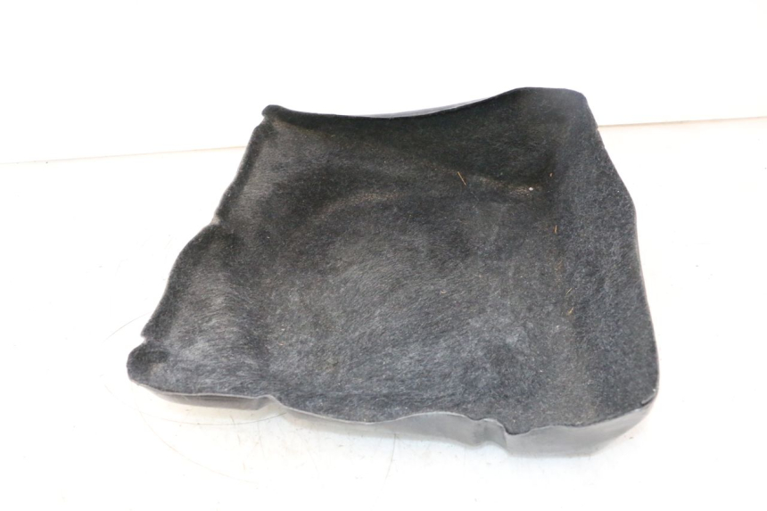 photo de UNDERSEAT CARPET PIAGGIO X9 AMALFI 180 (2000 - 2003) - Zoom on usage condition
