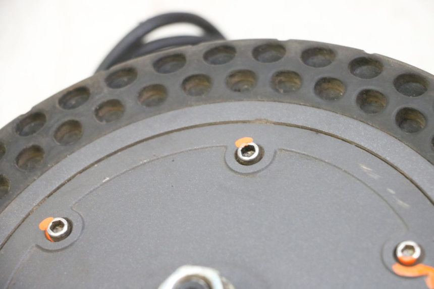 photo de ENGINE URBANGLIDE 100XS 1 - Fixing points details