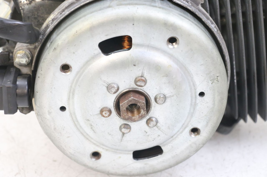 photo de ENGINE PEUGEOT 103 VOGUE VS2 50 (2004 - 2017) - Fixing points details