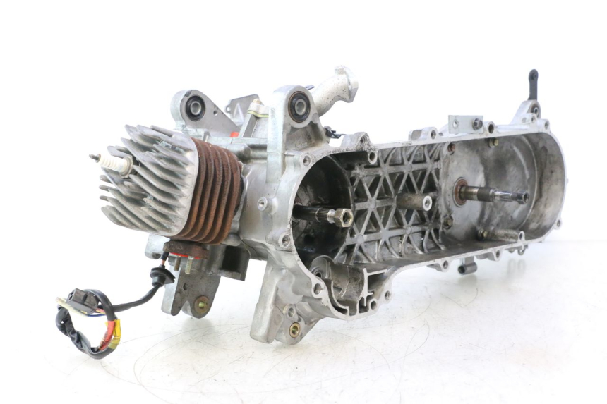 photo de ENGINE KYMCO AGILITY CITY 2T 50 (2008 - 2016) - Alternative angle