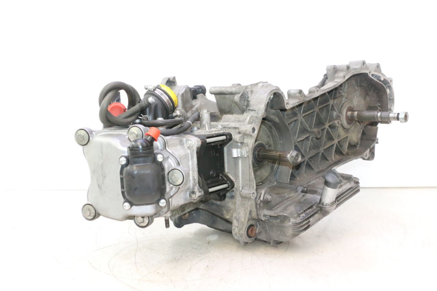 photo de ENGINE APRILIA ATLANTIC S 125 (2010 - 2013) - Fixing points details