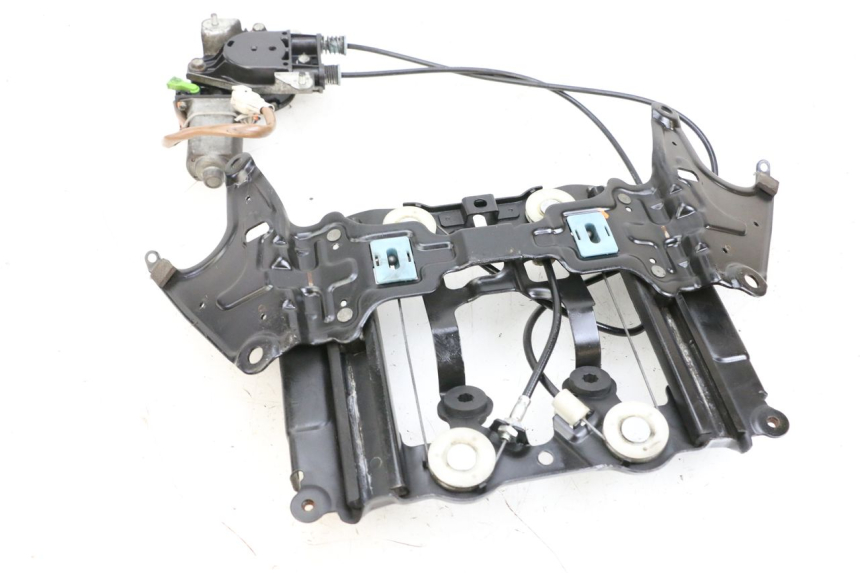 photo de SCREEN ENGINE SUZUKI BURGMAN EXECUTIVE ABS 650 (2006 - 2012) - Component zoom