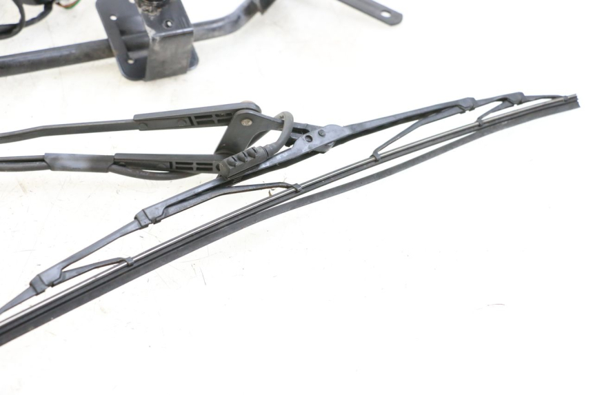 photo de SCREEN ENGINE BMW C1 125 (2000 - 2003) - Zoom on usage condition