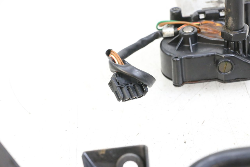 photo de SCREEN ENGINE BMW C1 125 (2000 - 2003) - Technical close-up