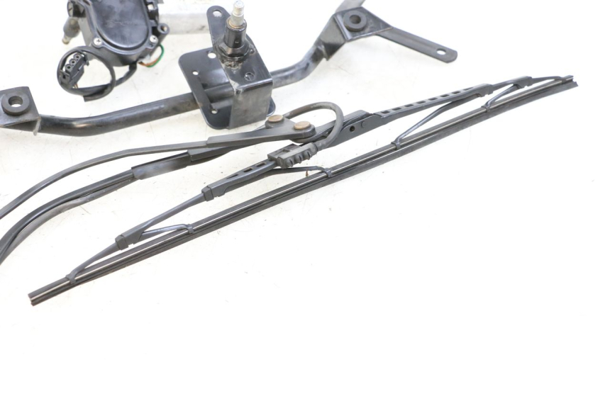 photo de SCREEN ENGINE BMW C1 125 (2000 - 2003) - Checked used part