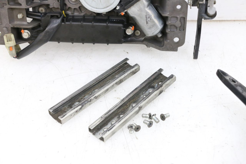 photo de ENGINE BUBBLE YAMAHA FJR ABS 1300 (2006 - 2012) - Technical close-up