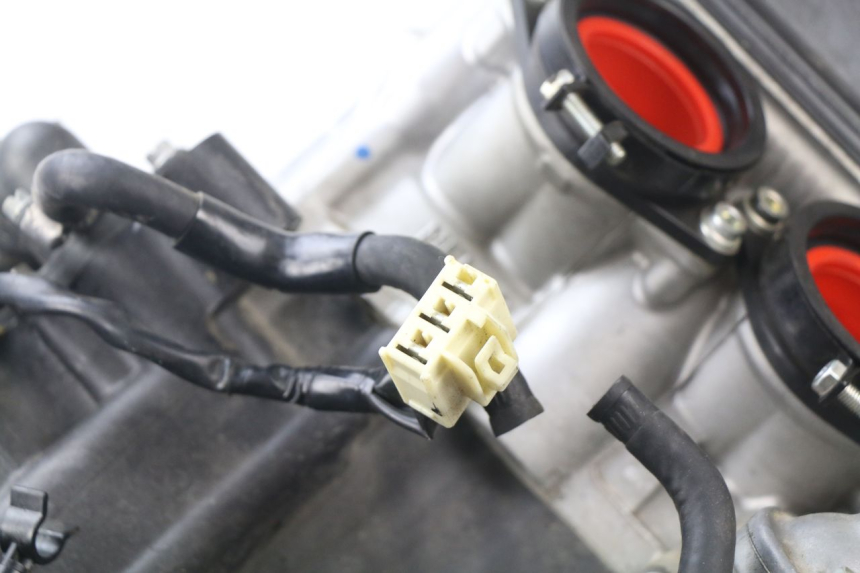 photo de ENGINE HONDA CBR RR FIREBLADE 1000 (2006 - 2007) - Distinctive features