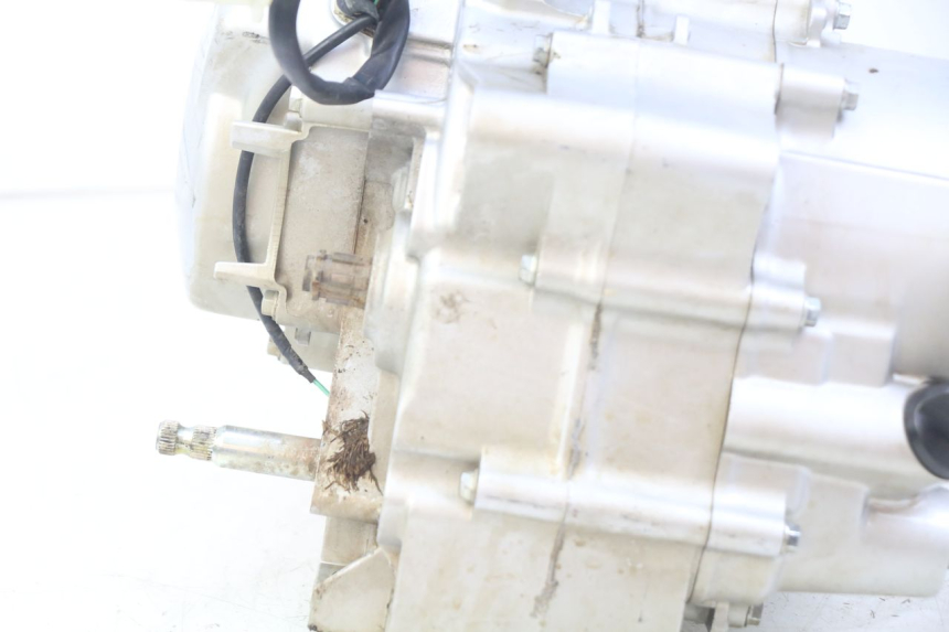 photo de ENGINE HONDA CRF CR-F 125 (2022 - 2023) - Detailed visual inspection