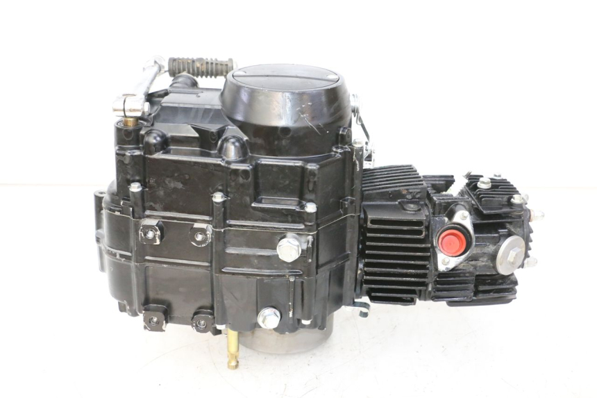 photo de ENGINE LONCIN DIRT BIKE 125 - Surface and material condition