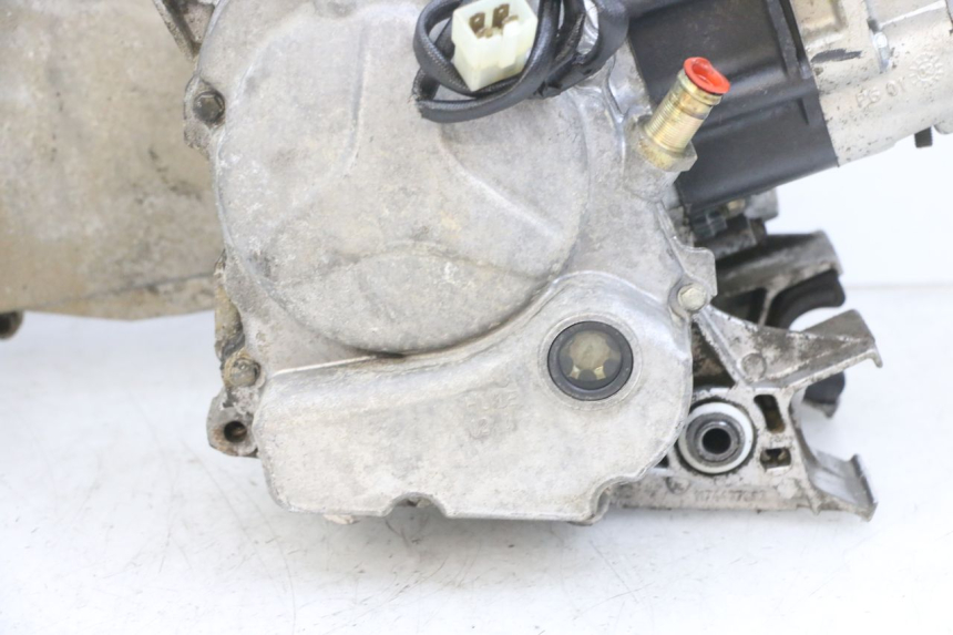 photo de ENGINE PEUGEOT ELYSEO 125 (1999 - 2004) - Distinctive features