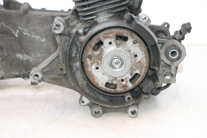 photo de ENGINE PEUGEOT ELYSTAR 50 (2002 - 2014) - Distinctive features