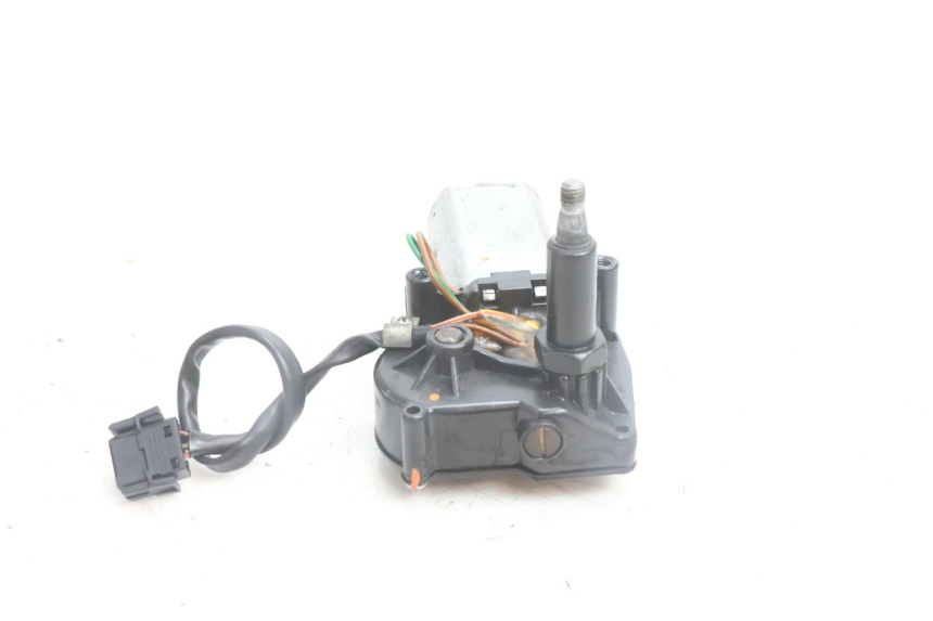 photo de WINDSCREEN WIPER MOTOR BMW C1 125 (2000 - 2003) - Zoom on usage condition