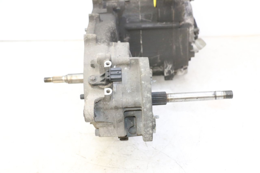 photo de ENGINE HONDA FES S-WING SWING ABS 125 (2007 - 2015) - Distinctive features