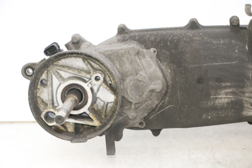 photo de ENGINE HONDA FES S-WING SWING ABS 125 (2007 - 2015) - Detailed visual inspection