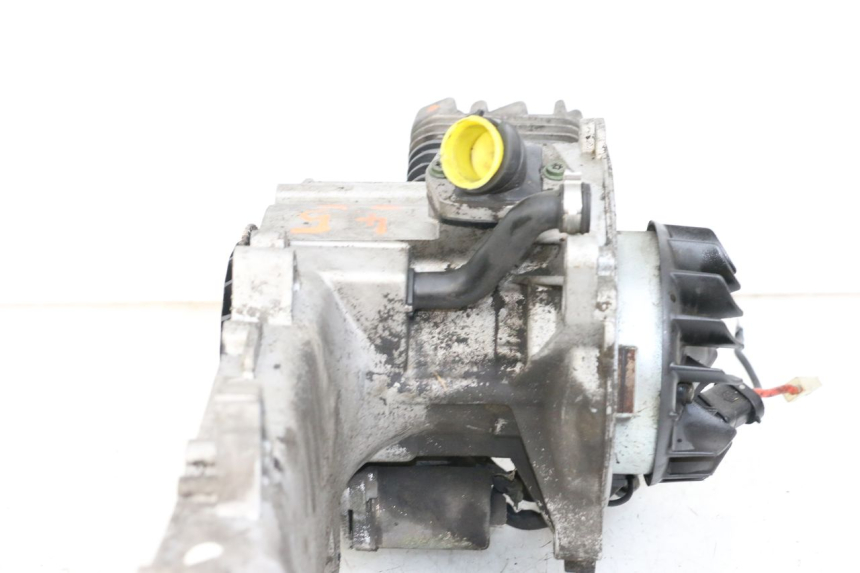 photo de ENGINE PIAGGIO FLY 2T 50 (2004 - 2017) - Alternative perspective