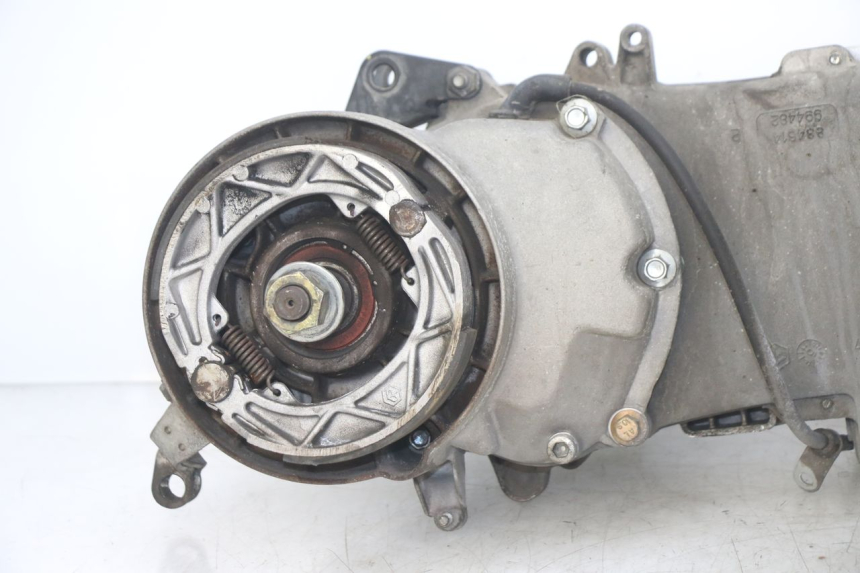 photo de ENGINE PIAGGIO FLY 125 (2005 - 2012) - Fixing points details