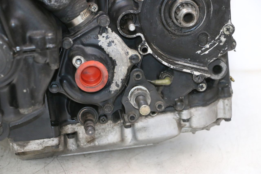 photo de ENGINE KAWASAKI GPX F ZX750F 750 (1986 - 1990) - Surface and material condition
