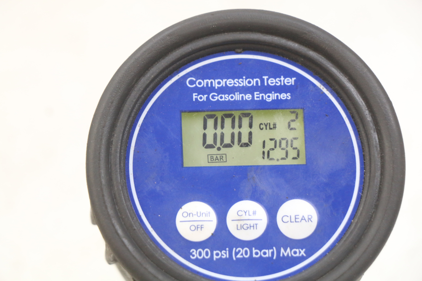 photo de ENGINE SUZUKI GSX-F GSX  F 1100 (1988 - 1994) - High-resolution close-up