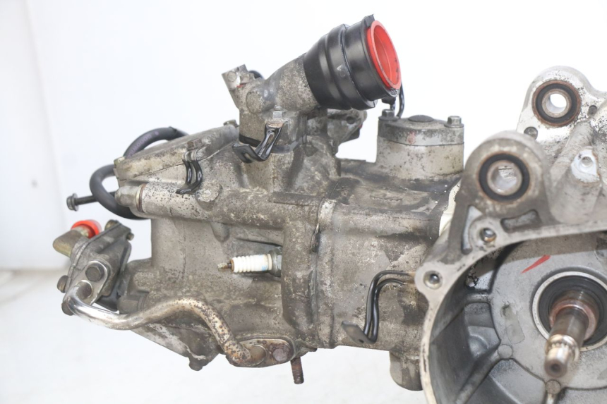 photo de ENGINE SYM GTS EFI 125 (2012 - 2016) - Fixing points details