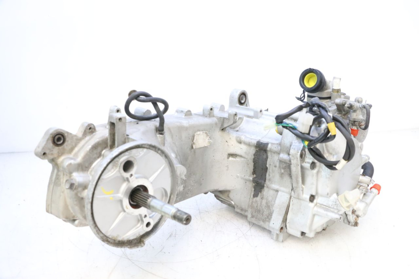 photo de ENGINE SYM GTS EVO 125 (2009 - 2013) - Surface and material condition