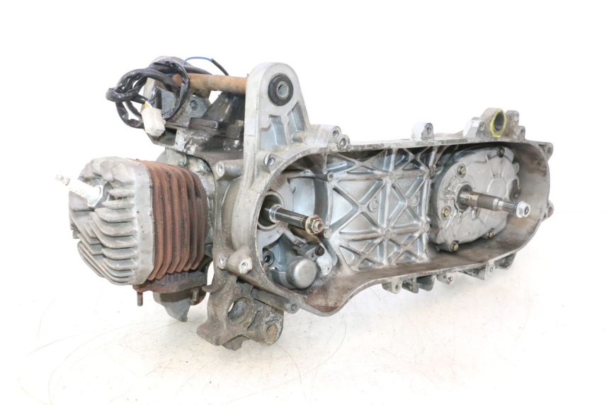 photo de ENGINE PEUGEOT KISBEE 2T 50 (2010 - 2017) - Component detail