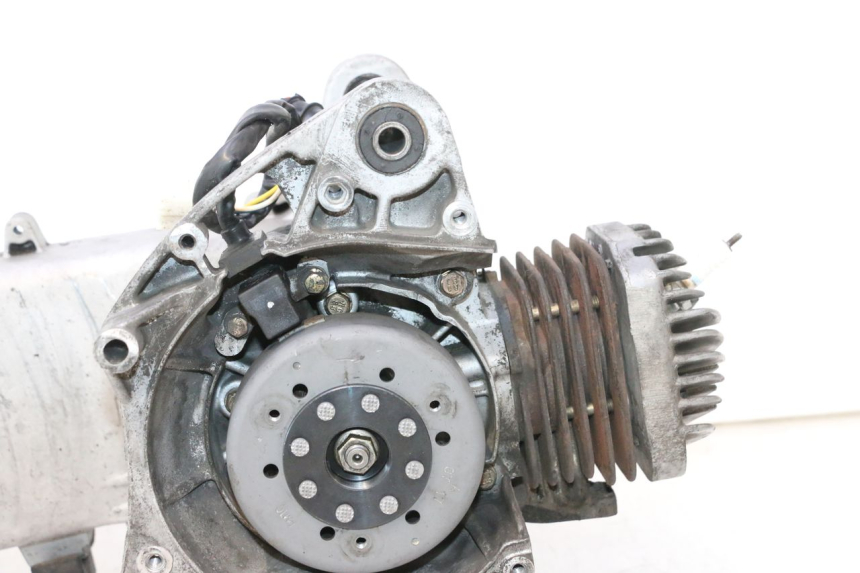 photo de ENGINE PEUGEOT KISBEE 2T 50 (2010 - 2017) - Detailed visual inspection
