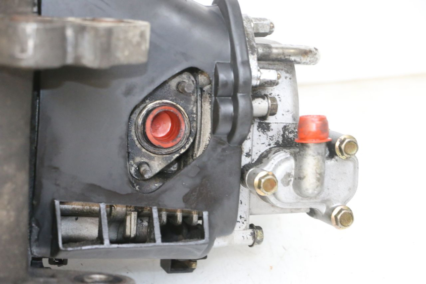 photo de ENGINE PEUGEOT KISBEE 4T 50 (2010 - 2017) - Surface and material condition