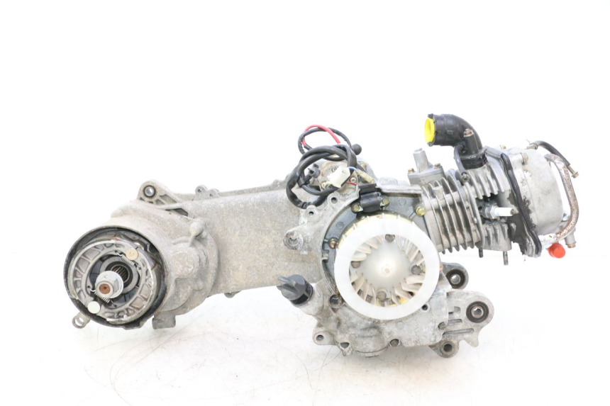 photo de ENGINE PEUGEOT KISBEE 4T 50 (2010 - 2017) - Additional view of the item