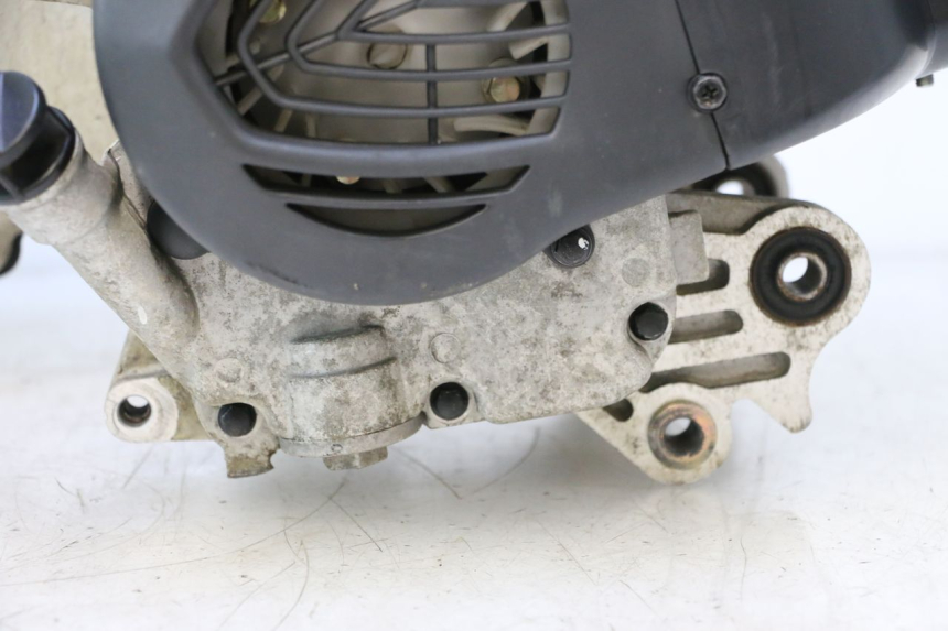 photo de ENGINE PEUGEOT KISBEE 4T 50 (2018 - 2022) - Detailed visual inspection