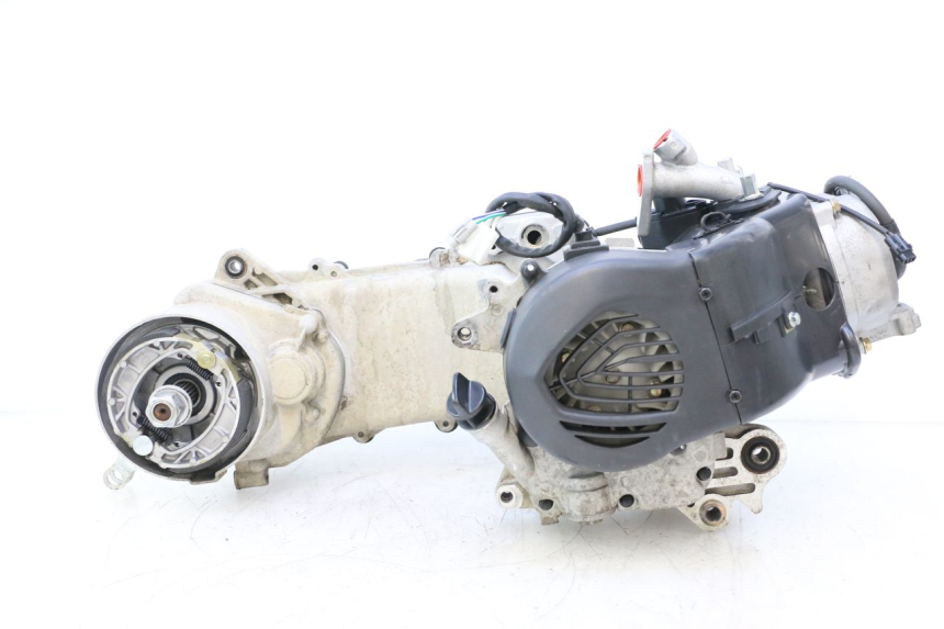photo de ENGINE PEUGEOT KISBEE 4T 50 (2018 - 2022) - Alternative angle