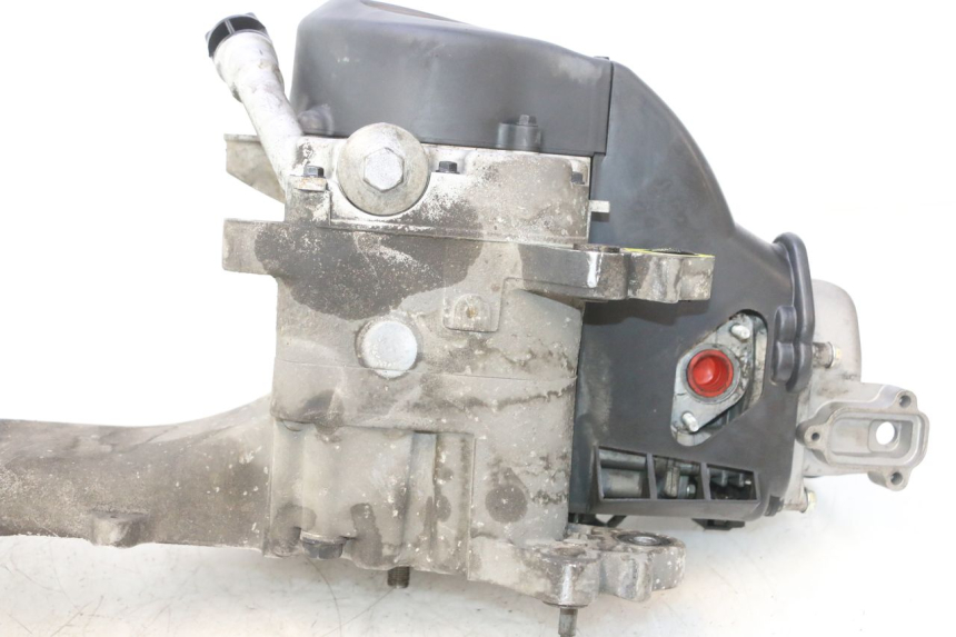 photo de ENGINE PEUGEOT KISBEE 4T 50 (2023 - 2026) - Fixing points details