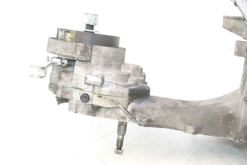 photo de ENGINE PEUGEOT KISBEE 4T 50 (2023 - 2026) - Surface and material condition