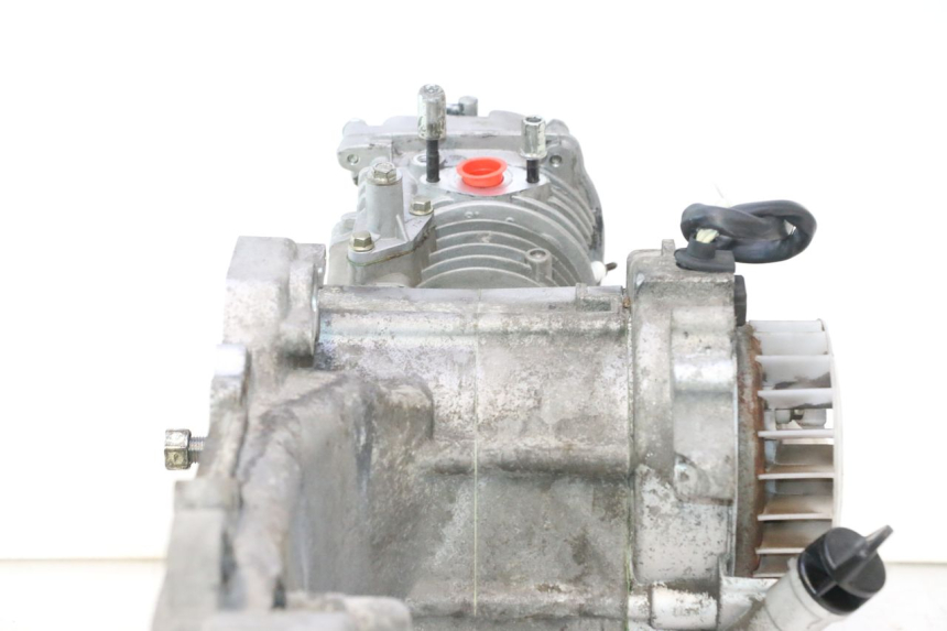 photo de ENGINE PEUGEOT KISBEE 4T 50 (2018 - 2022) - Detailed visual inspection