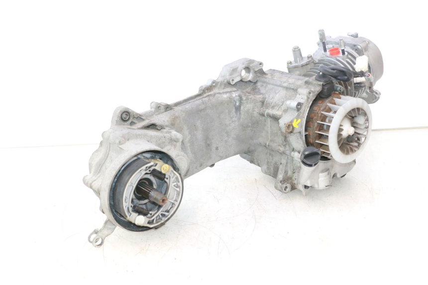 photo de ENGINE PEUGEOT KISBEE 4T 50 (2018 - 2022) - Alternative angle