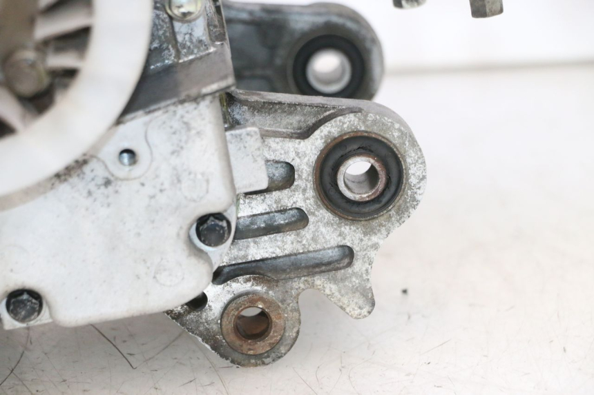 photo de ENGINE PEUGEOT KISBEE 4T 50 (2018 - 2022) - Alternative perspective